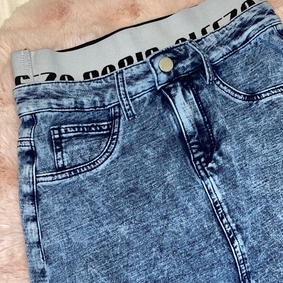 Chic Blue Denim Pencil Skirt - Picture 2 of 12